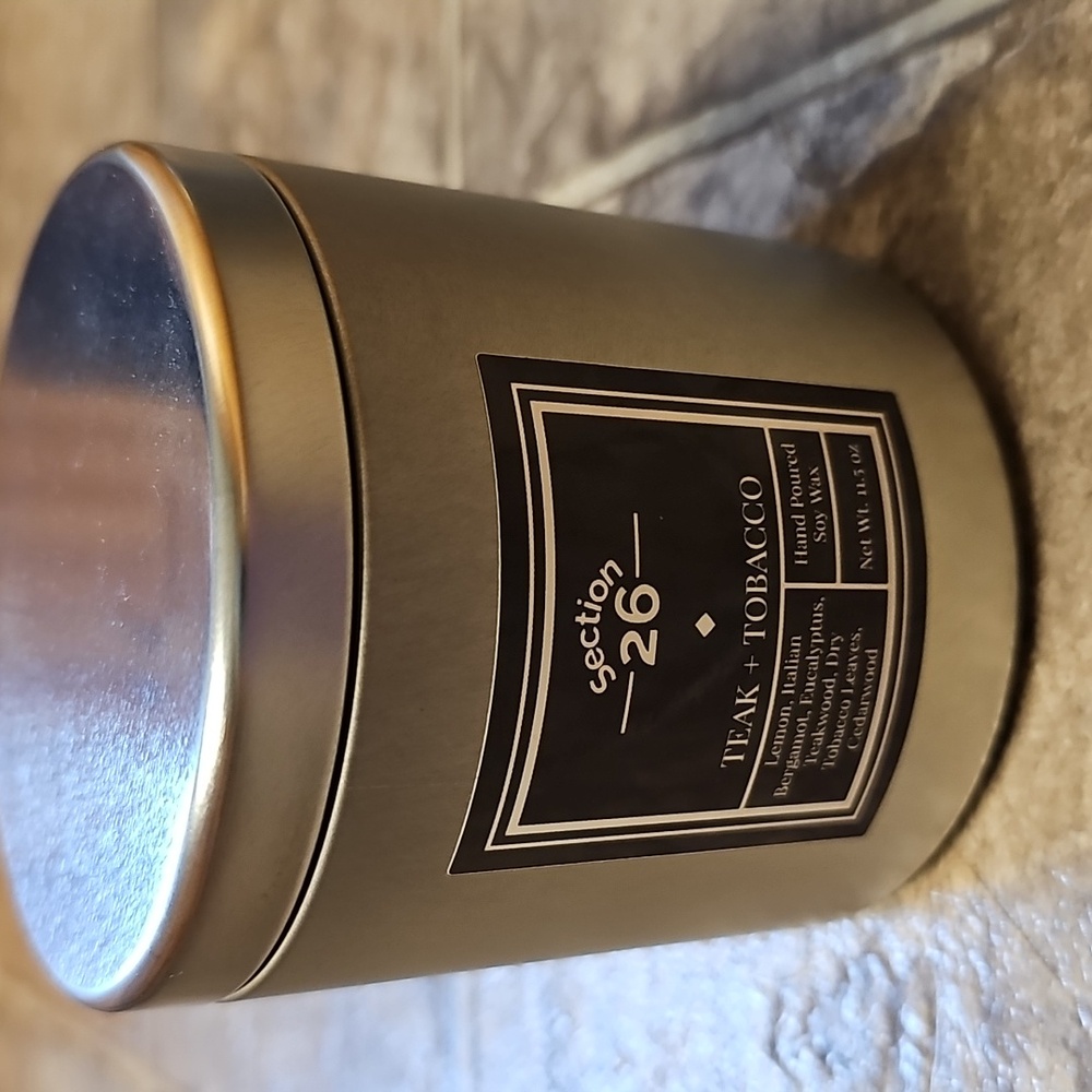 Teak + Tobacco Candle - Silver